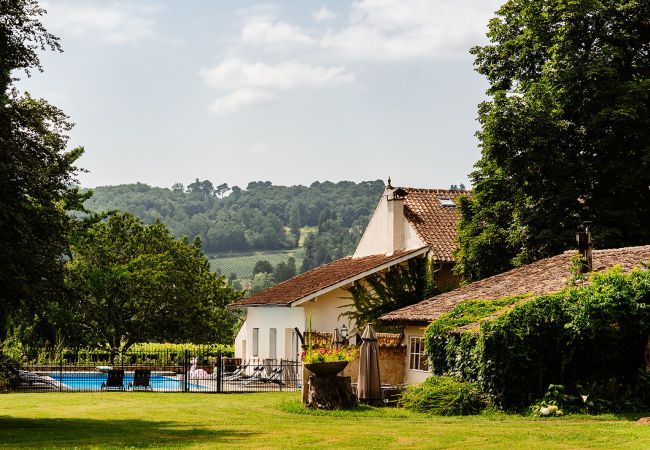 Appartement à Prayssac - Appartement 4 personnes | Château Camp del Saltre (Appartement 4)